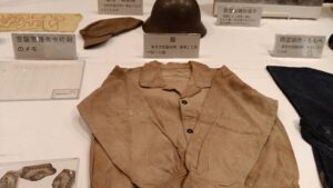 戦災資料巡回展示にいきましょう